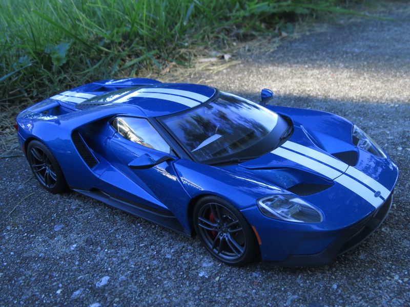 Illustration for article titled 1/18 2017 Ford GT by Maisto